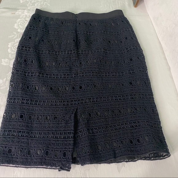 🚨Modish One Eyelet Embroidered Skirt Size Large - Picture 12 of 12